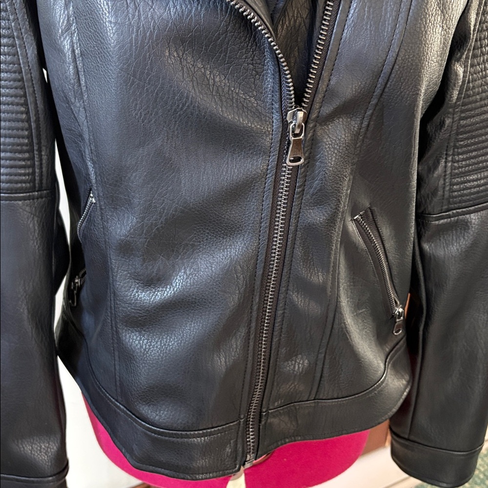 Vera Wang simply Vera faux leather moto jacket Black  Coat  quilted arm NWT - Picture 3 of 12